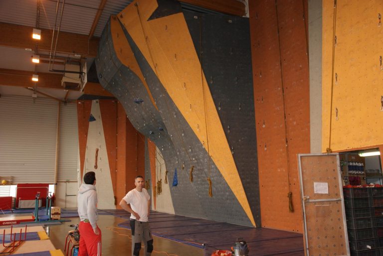 DEMONTAGE DES PRISES DU MUR (photo 4)