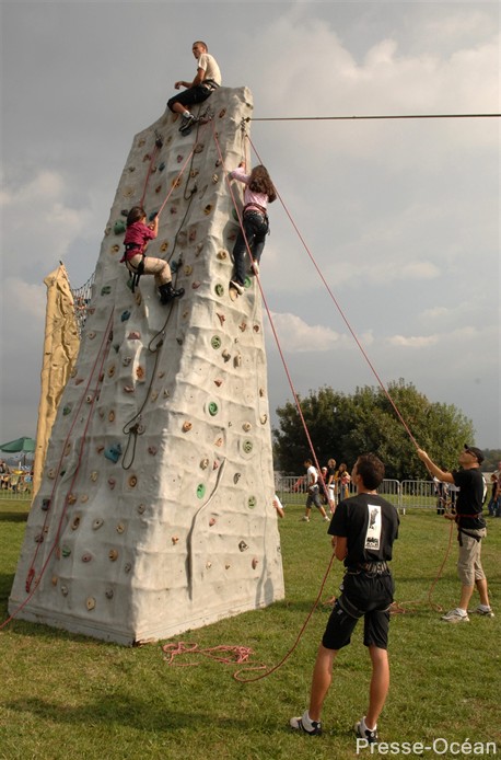 Image de la vidéo « Coueron en fete 2009 »